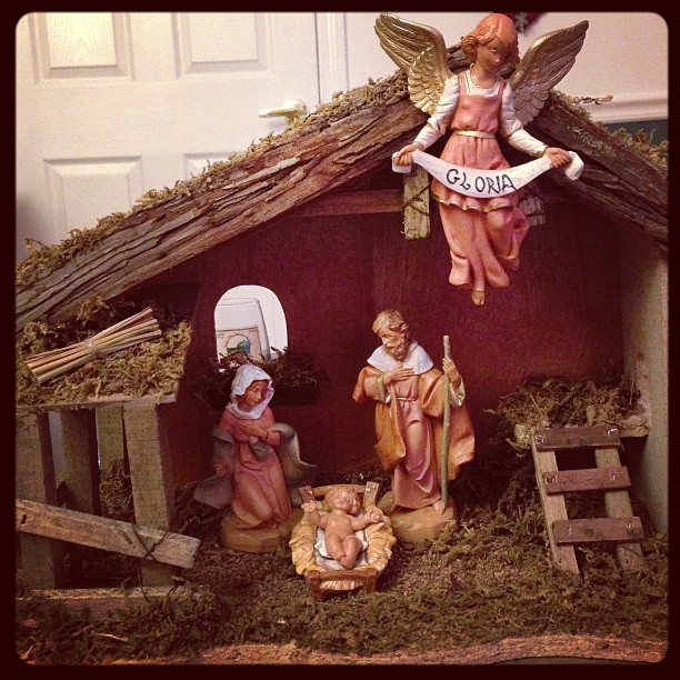 our first manger!!!! absolutely love our early christmas present from my mother and father in law!!!!