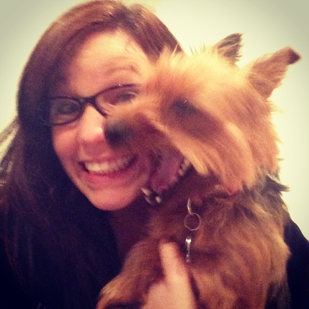I told her dad was on his way home. #ahomgdadscomingomg! #puppybrain