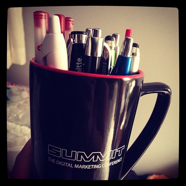 @seanhenri brought me a mug full of pens as my souvenir from Utah. he knows me so well.