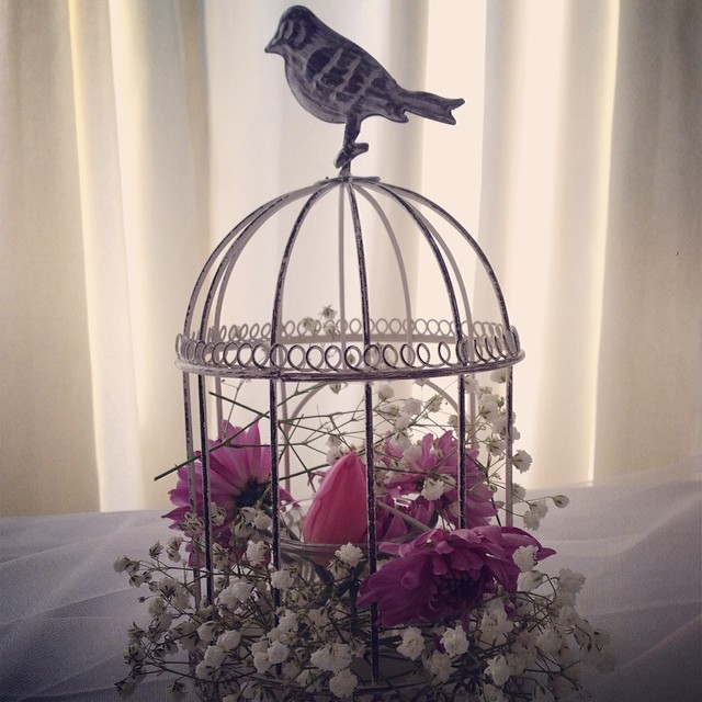 love still having these baby shower decorations around the house...spring must be coming soon, right?