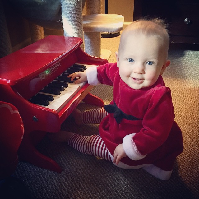 in love with this little christmas muffin!!! @jhenri23 @laurabrooke79